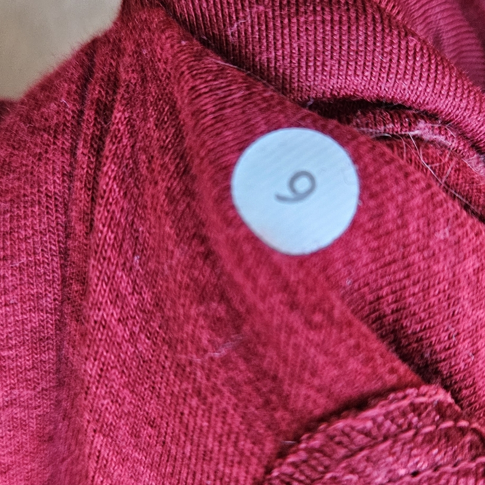 Lululemon - Picture 7 of 9
